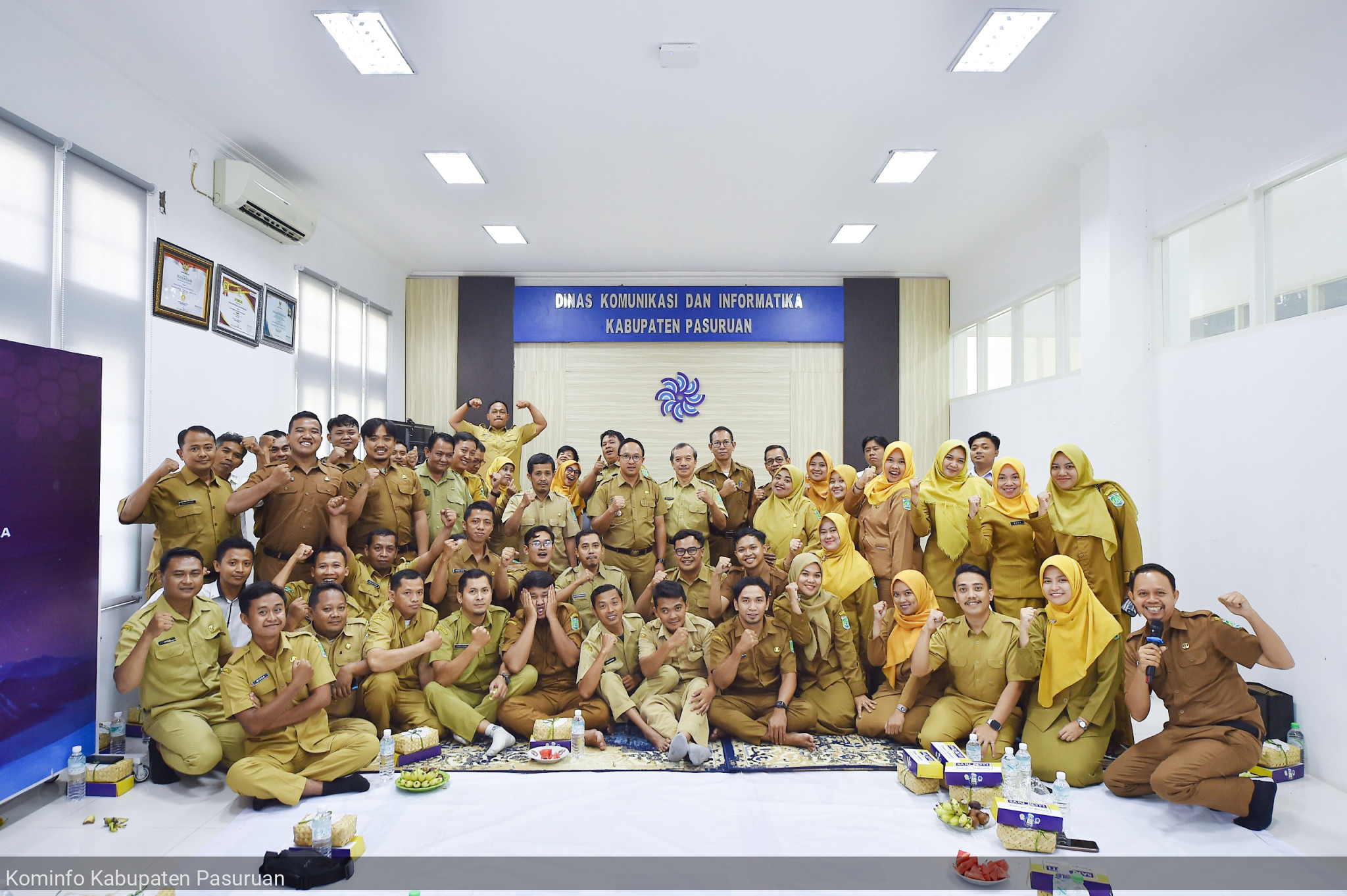 Usai dilantik, PPPK Dinas Kominfo Kabupaten Pasuruan Gelar Acara Tasyakuran Sebagai Wujud Rasa Syukur
